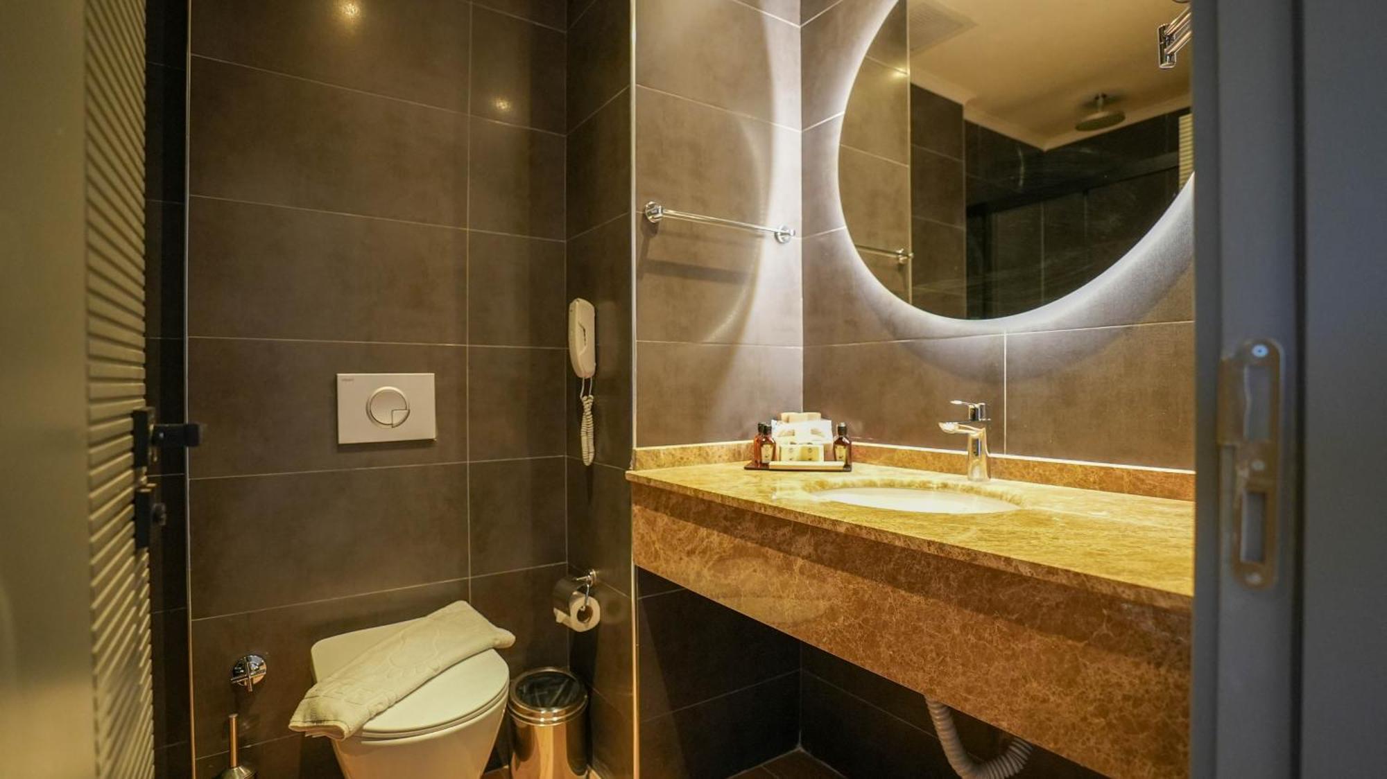 Ada Port Hotel Adults Only Alanya Exteriör bild